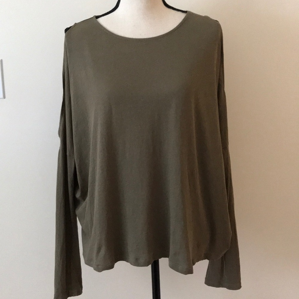 Women’s Green Cold Shoulder Top (L)